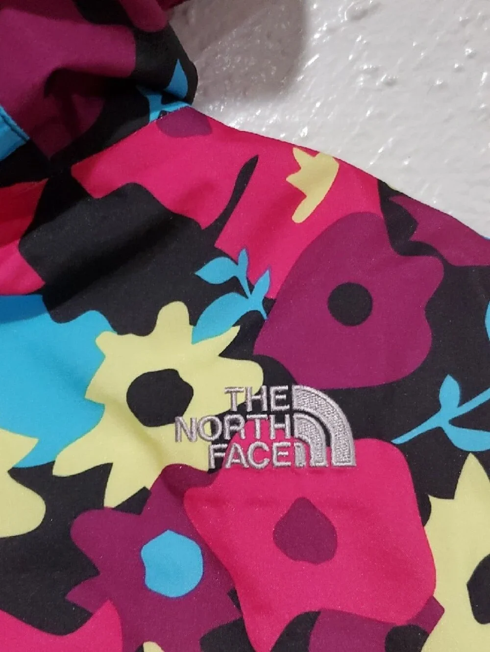 The North Face Girls' Floral Puffer Jacket - Size M
